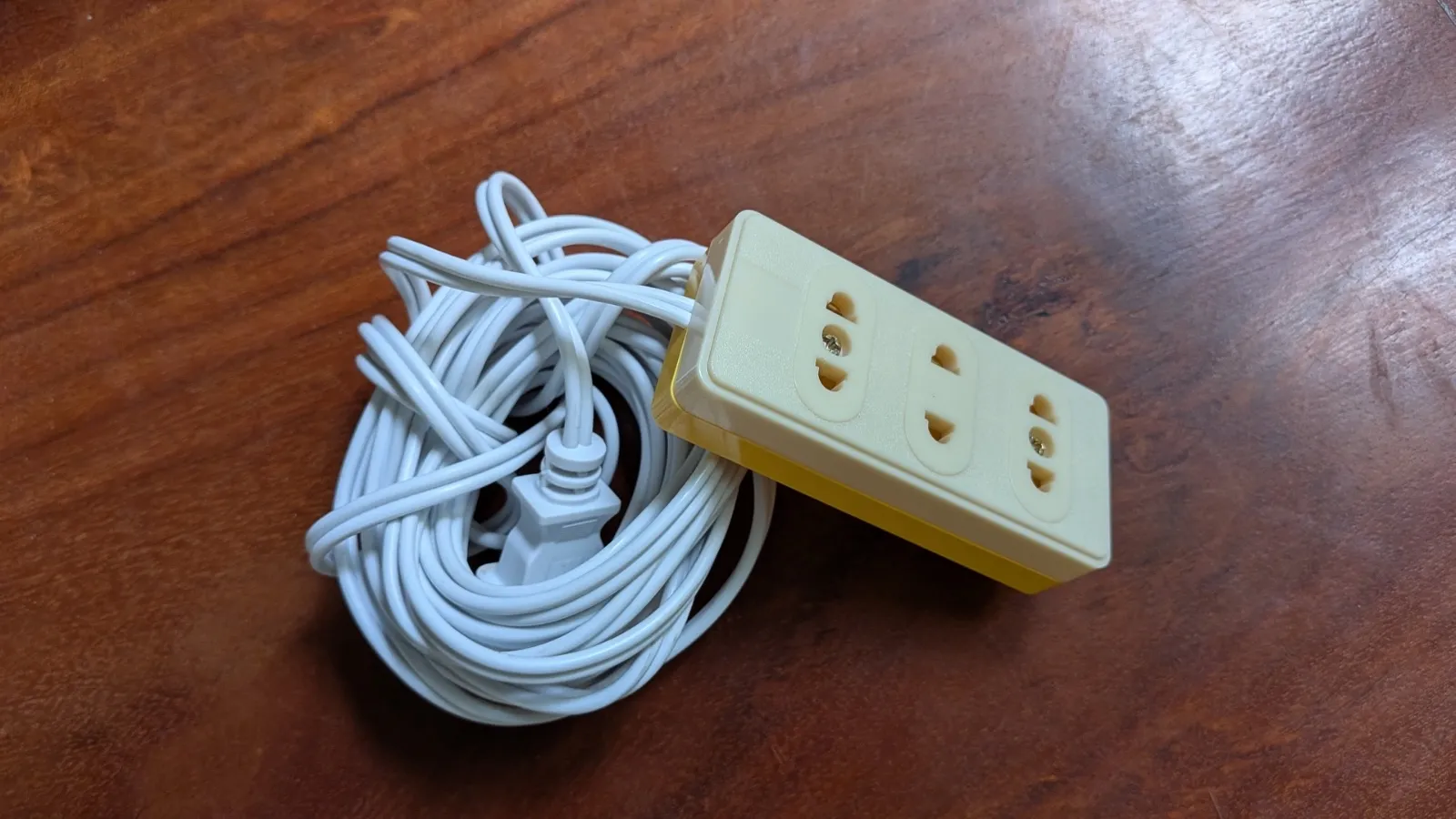 Vecinos solidarios apoyan al personal de seguridad con valiosas donaciones